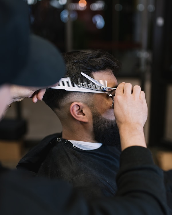 Corte de cabello premium - Vulkano Barbershop Sabanilla